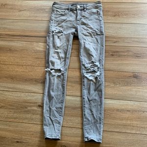 American Eagle sz 2 next level stretch distressed jean jeggings euc